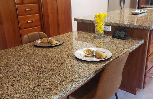 Albany Apartment | Country Quiet, City Close