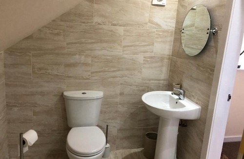 Caergeiliog Apartment | Country Retreat Sleeps 2 near Cymyran beach