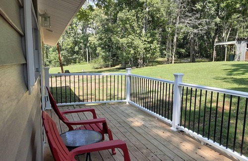 Natural Bridge House | Country Retreat by Caverns, Natural Bridge, Zoo Safari, VMI, W&L, Blue Ridge PKW