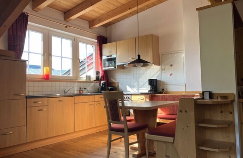 Hochkrimml Apartment | Country-style apartment with mountain views and close to the slopes in the Zille