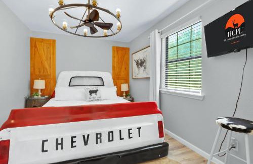 Canyon Lake House | Country Sunsets at Coddiwomple Cottages