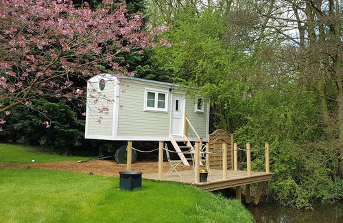 Low Catton Cabin | Country views, great access to York and the coast