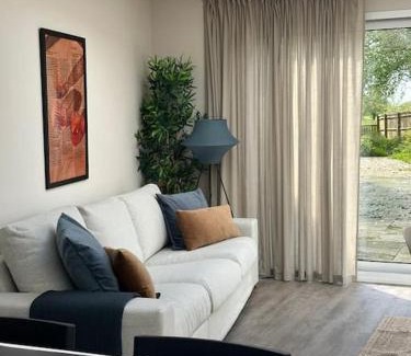 Hartwell Apartment | Countryside 2 bed cottage- Aylesbury