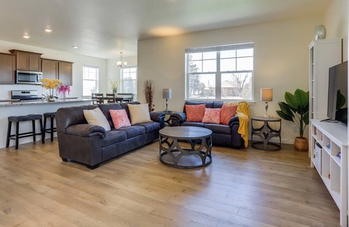 Bennett House | Countryside home near Airport 30min to Downtown