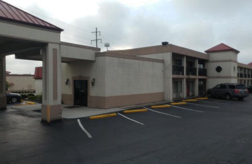 Richmond Hotel | Countryside Inn Motel