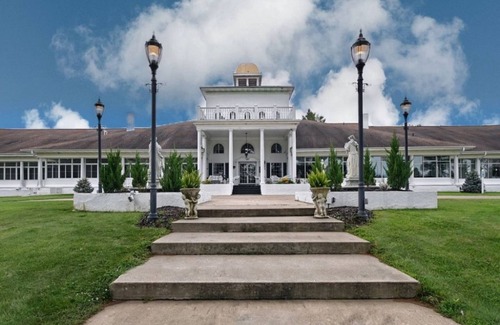 Pembine Apartment | Couple's Suite | On-Site Golf, Pool, Jacuzzi Tub