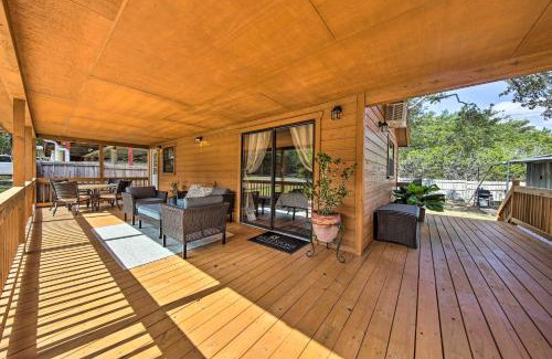 Canyon Lake House | Couples Cabin with Luxury Deck, 1 Mi to Canyon Lake!