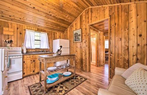 Canyon Lake House | Couples Cabin with Luxury Deck, 1 Mi to Canyon Lake!