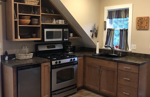 York Harbor House | Couples Getaway In The Heart Of The Harbor