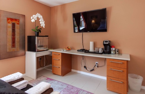 Delta House | ★Couple’s or Solo Getaway★Gorgeous Hideout★Ace Location★
