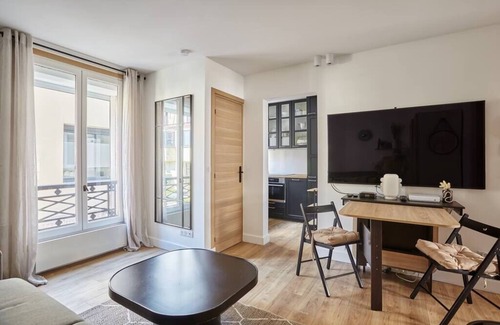 Gambetta Apartment | Courbevoie : Superbe Appartement 2BR/6P