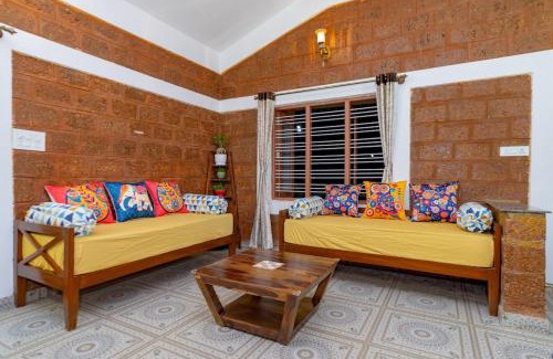 Doddaballapur Villa | Courtyard Banyan, Nandi Hills