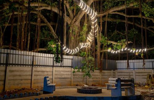 Doddaballapur Villa | Courtyard Banyan, Nandi Hills