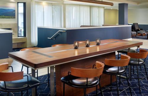 Rio Hotel | Courtyard by Marriott Charlottesville
