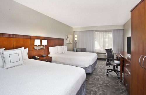 Gulfport Hotel | Courtyard by Marriott Gulfport Beachfront