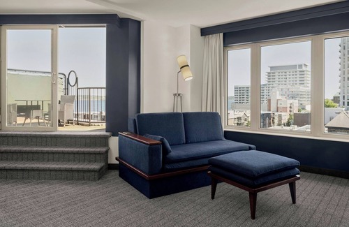 Downtown Halifax Hotel | Courtyard by Marriott Halifax Downtown