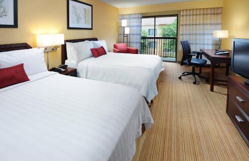 Southeast Houston Hotel | Courtyard by Marriott Houston Hobby Airport