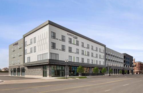 Lansing Hotel | Courtyard by Marriott Lansing Downtown