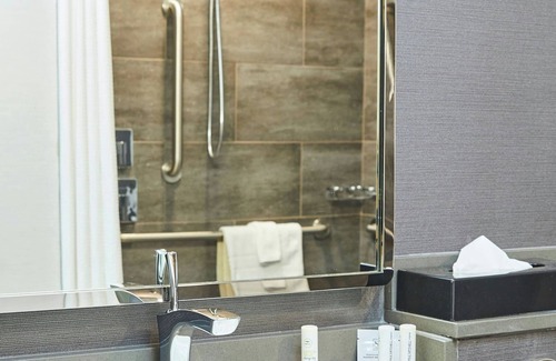Medford Hotel | Courtyard by Marriott Medford Airport