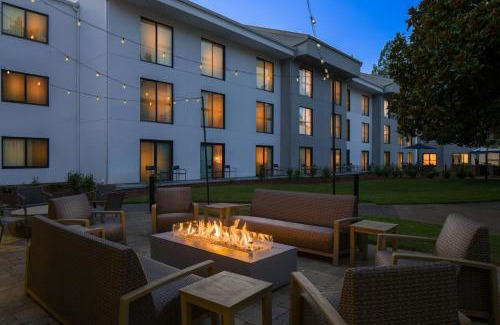 Greenway Hotel | Courtyard by Marriott Portland Beaverton