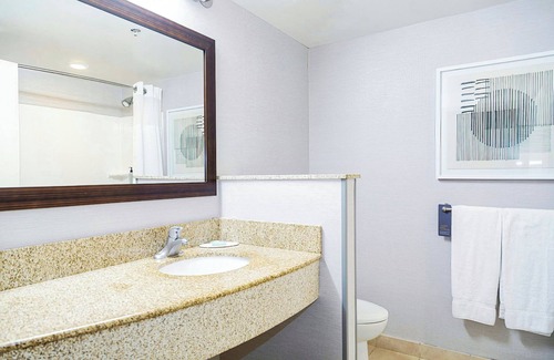 D'Iberville Hotel | Courtyard by Marriott Biloxi North/D'Iberville