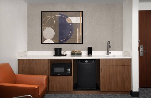 Southside Hotel | Courtyard by Marriott Jacksonville Flagler Center