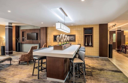 Waldorf Hotel | Courtyard Marriott Waldorf