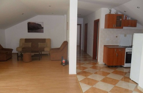 Lopud Island Apartment | Courtyard Stay in Town