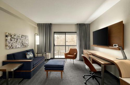 Talleyville Hotel | Courtyard Wilmington Brandywine