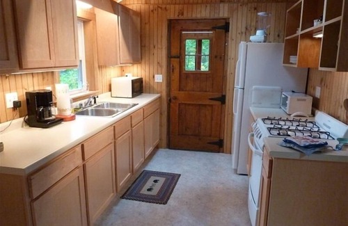 South Bristol Cabin | Coveside Waterfront Secluded Cottage on Seal Cove