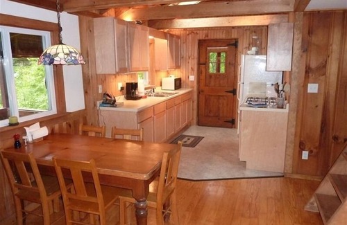 South Bristol Cabin | Coveside Waterfront Secluded Cottage on Seal Cove