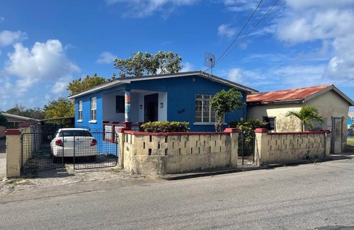 Ealing Grove House | Coville - 3 BDR home in Oistins near Miami Beach