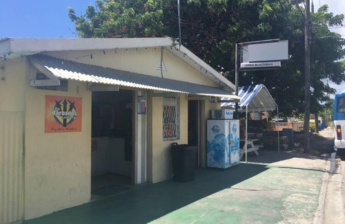 Ealing Grove House | Coville - 3 BDR home in Oistins near Miami Beach