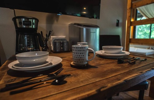 Marthasville Cabin | Cowboy Cabin, come sit under the trees