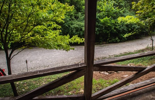 Marthasville Cabin | Cowboy Cabin, come sit under the trees