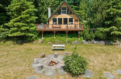 Packwood House | Cowlitz River Cabin