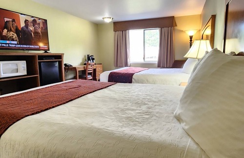 Packwood Hotel | Cowlitz River Lodge