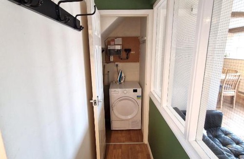 Ivinghoe House | Cowman's Cottage