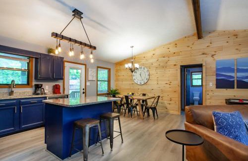 Wears Valley House | Coyote Crossing Hot Tub Arcade Games