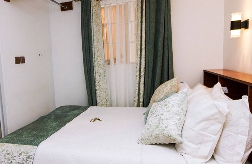Nairobi Hotel | Coyote Haven Bridge Hotel