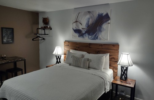 Black Hawk Hotel | Coyote Motel West