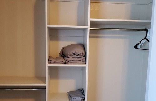 New Harmony House | Cozy 1 Bedroom, 1 sitting area. 1 full Bath Casita w/ beautiful mountain views.