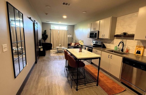 Louisville Apartment | Cozy 1-bedroom apartment in charming Clarksville with AC