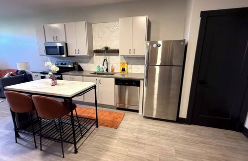 Louisville Apartment | Cozy 1-bedroom apartment in charming Clarksville with AC