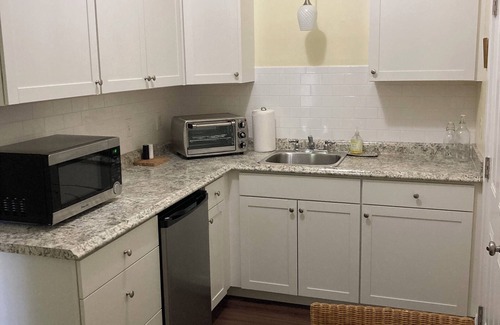 Tallahassee Apartment | Cozy 1-bedroom apartment. Perfect for FSU parent visits!