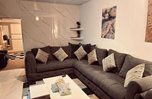Sweimeh Apartment | Cozy 1-bedroom apartment with WiFi, AC in awesome Swemeh
