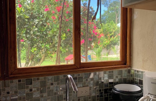 Chiguata Apartment | Cozy 1-bedroom apartment with WiFi, AC and Pool in Playa Chiquita