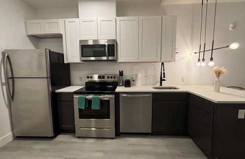 Elizabeth Apartment | Cozy 1-bedroom apt. in peaceful Elizabeth with fitness room, WiFi 6min from ewr