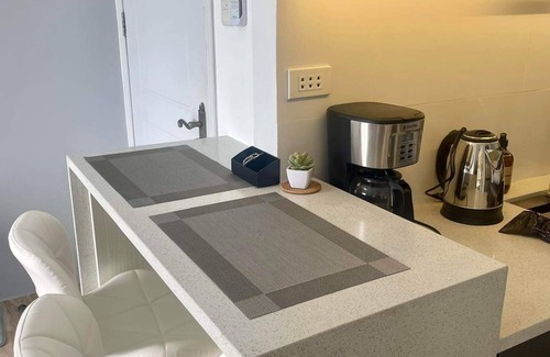 Guadalupe Condo | Cozy 1-bedroom condo with WiFi, rooftop pool &fitness room in pleasant Cebu City