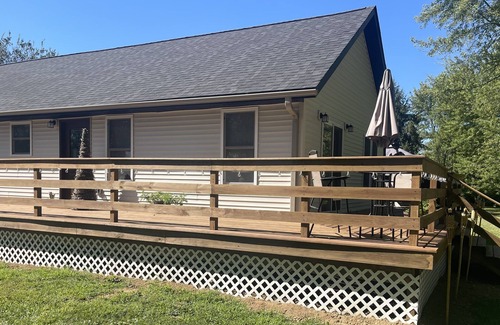 Circleville House | Cozy 1-bedroom home near Circleville, Walking distance to Hargus Lake.